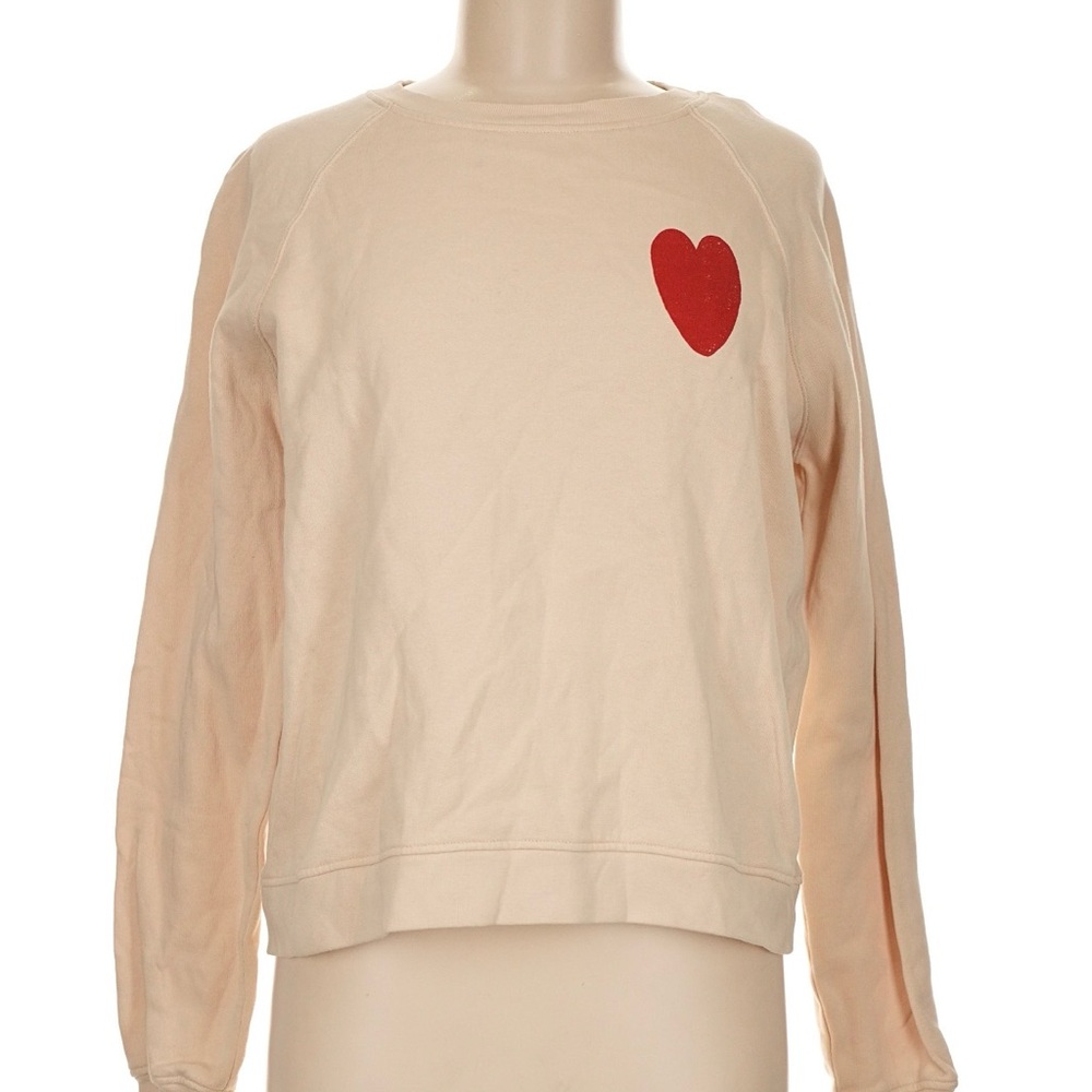 Se’zane Women's Cream Sweatshirt with Red Heart